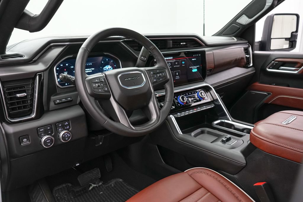Used 2025 GMC Sierra 2500 Denali Ultimate AWD/4WD image 18