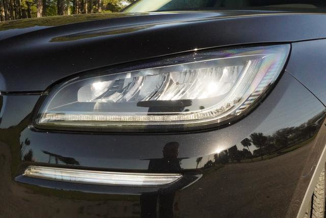 Used 2022 Lincoln Corsair FWD image 35