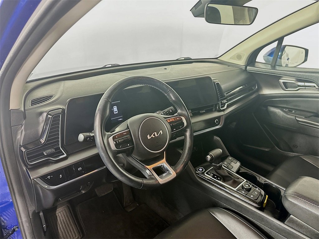 Used 2023 Kia Sportage EX image 31
