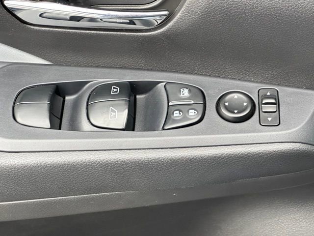 Certified 2023 Nissan Kicks SR w/ SR Premium Package image 20