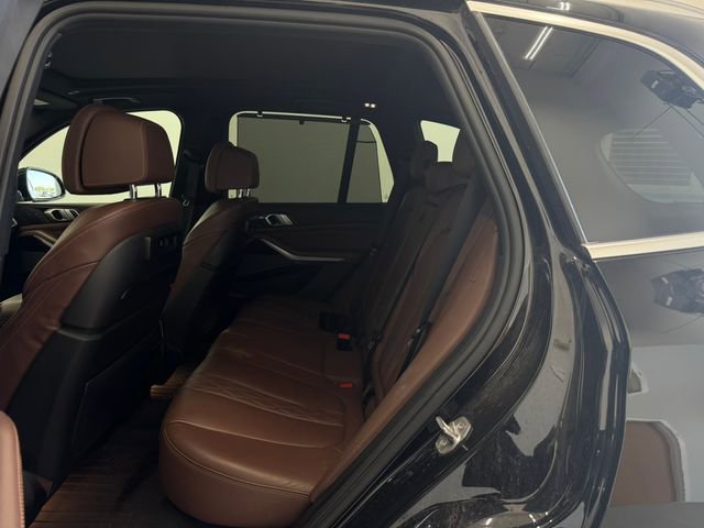 Used 2020 BMW X5 xDrive50i w/ Executive Package image 18