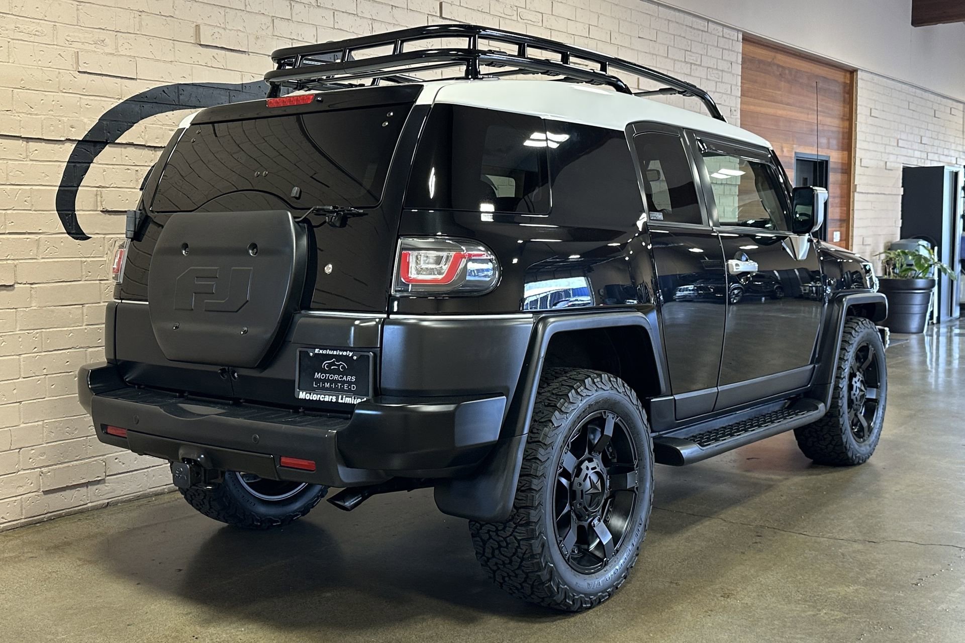 Used 2007 Toyota FJ Cruiser 4WD image 3