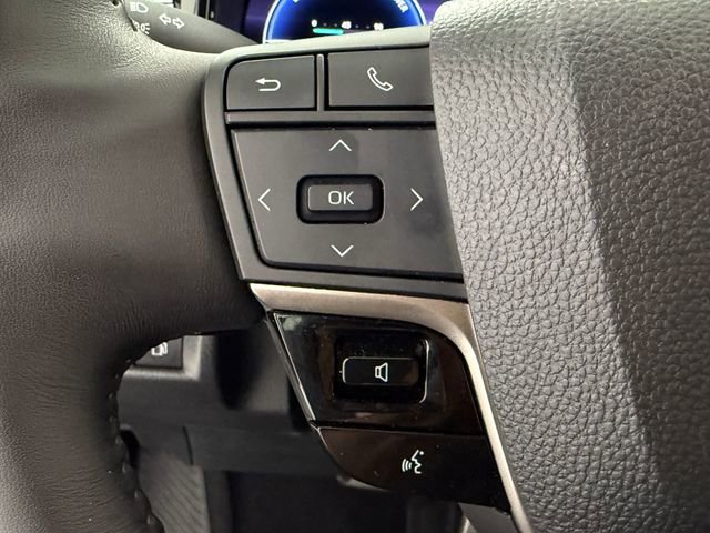 Used 2025 Toyota Camry XSE FWD image 10