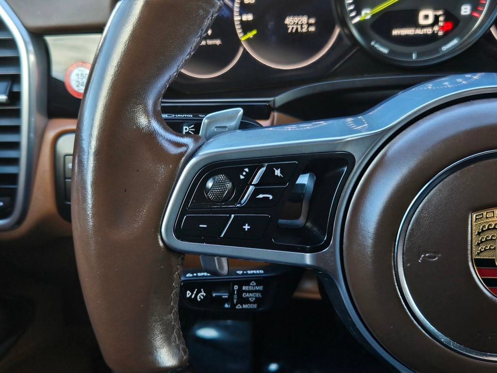 Used 2023 Porsche Cayenne Platinum Edition w/ Premium Package Plus (PIA) AWD/4WD image 38