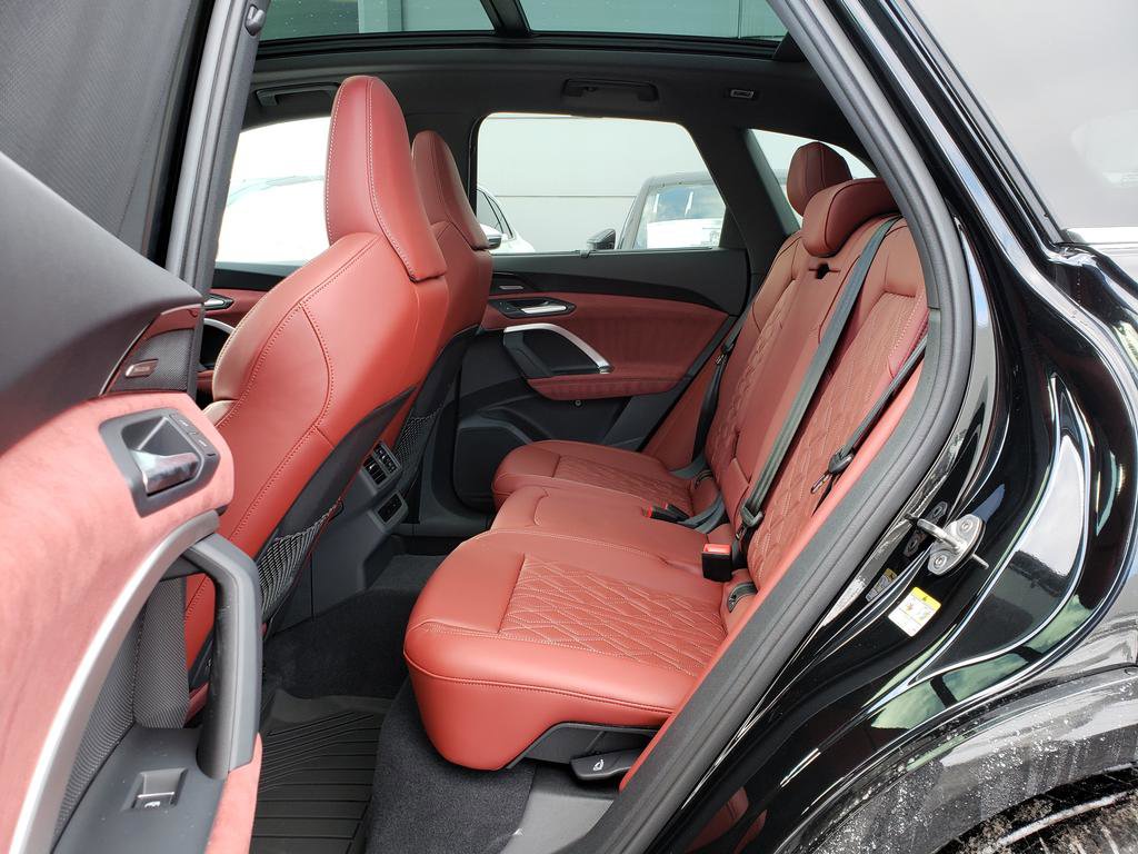 New 2025 Audi SQ5 Premium Plus image 8