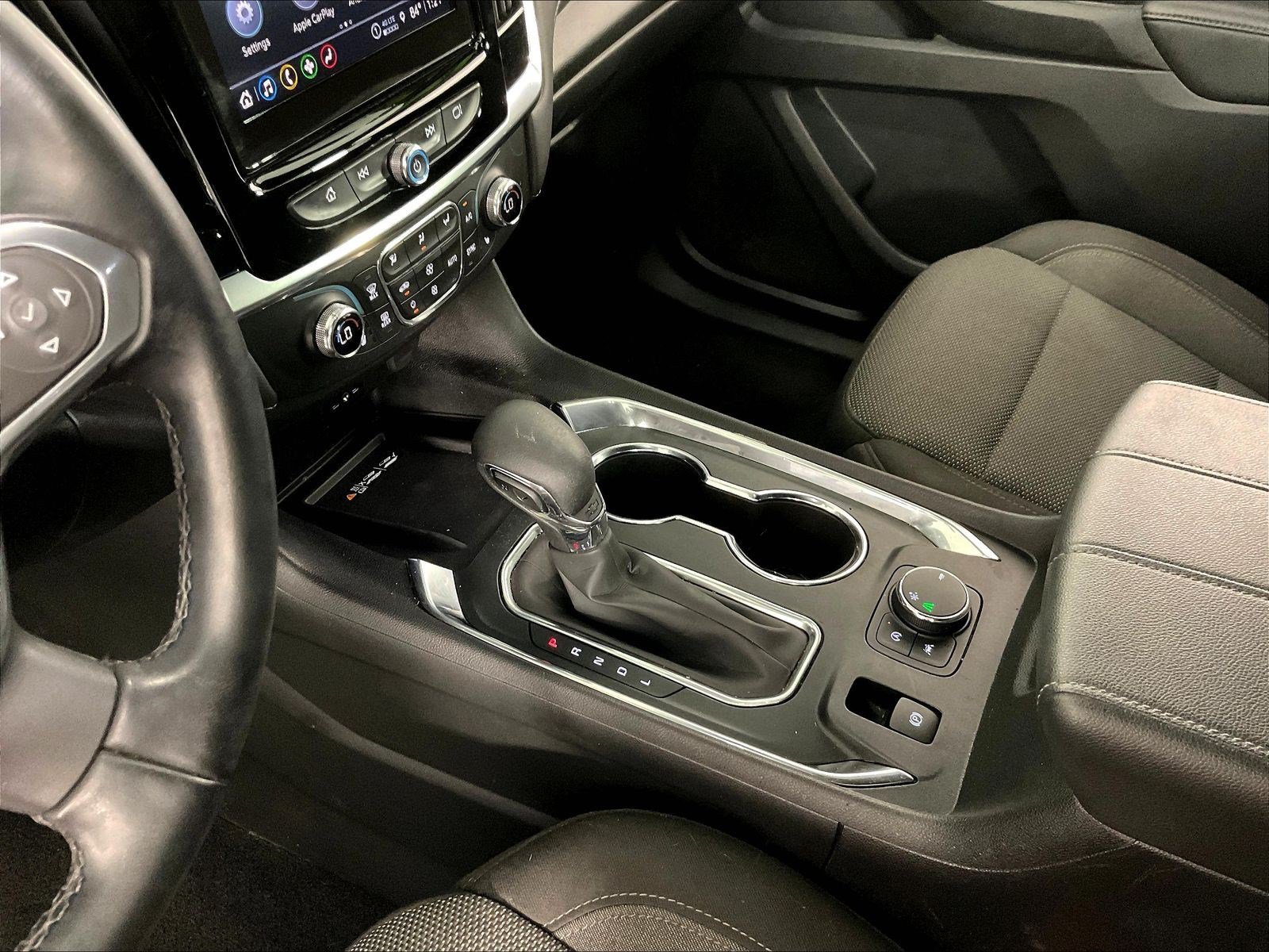 Used 2023 Chevrolet Traverse LT FWD image 18