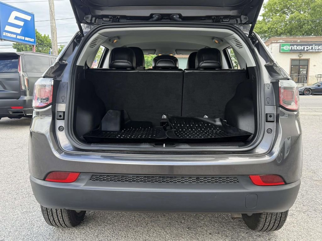 Used 2019 Jeep Compass Latitude AWD/4WD image 8