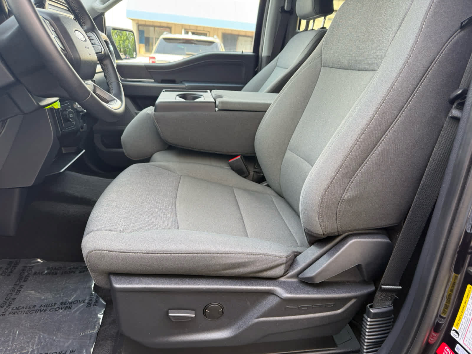 Used 2025 Ford F150 XLT w/ Equipment Group 301A Standard AWD/4WD image 4