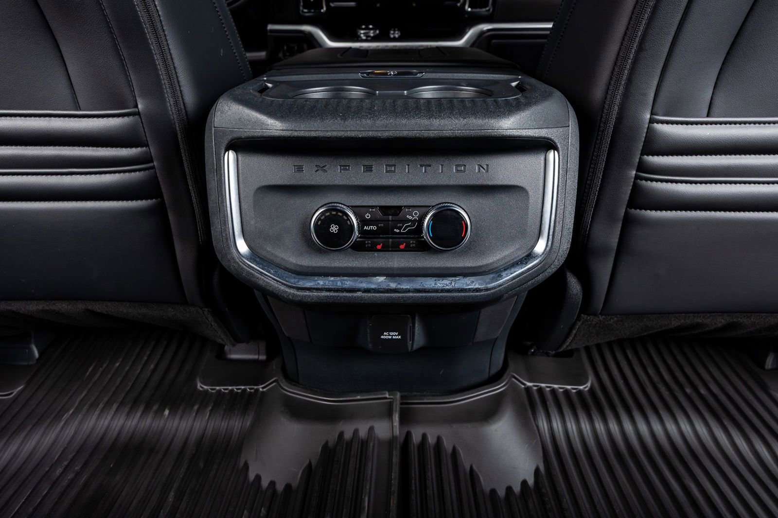 Used 2025 Ford Expedition Platinum w/ Stealth Performance Package image 33