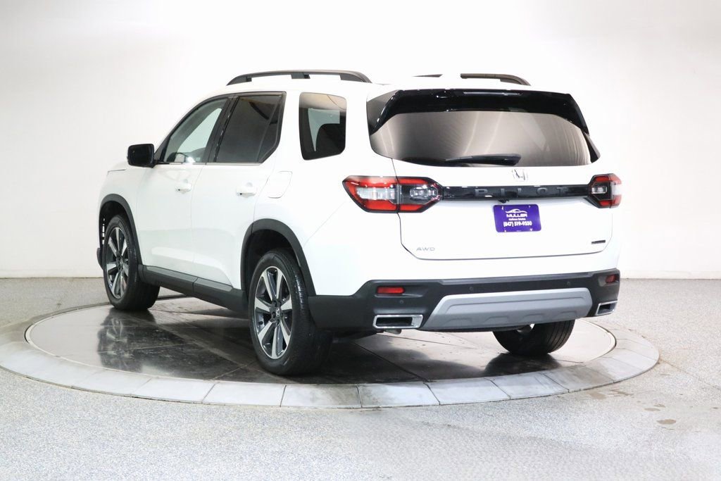 Used 2023 Honda Pilot Touring image 7