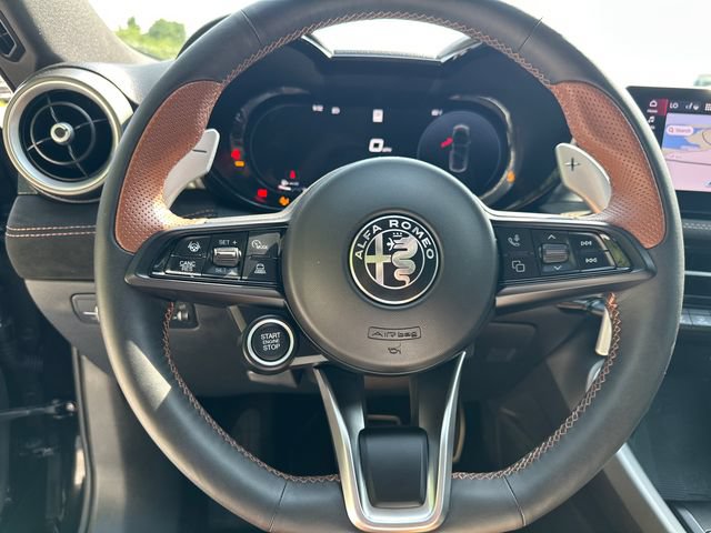 Used 2025 Alfa Romeo Tonale AWD/4WD image 28