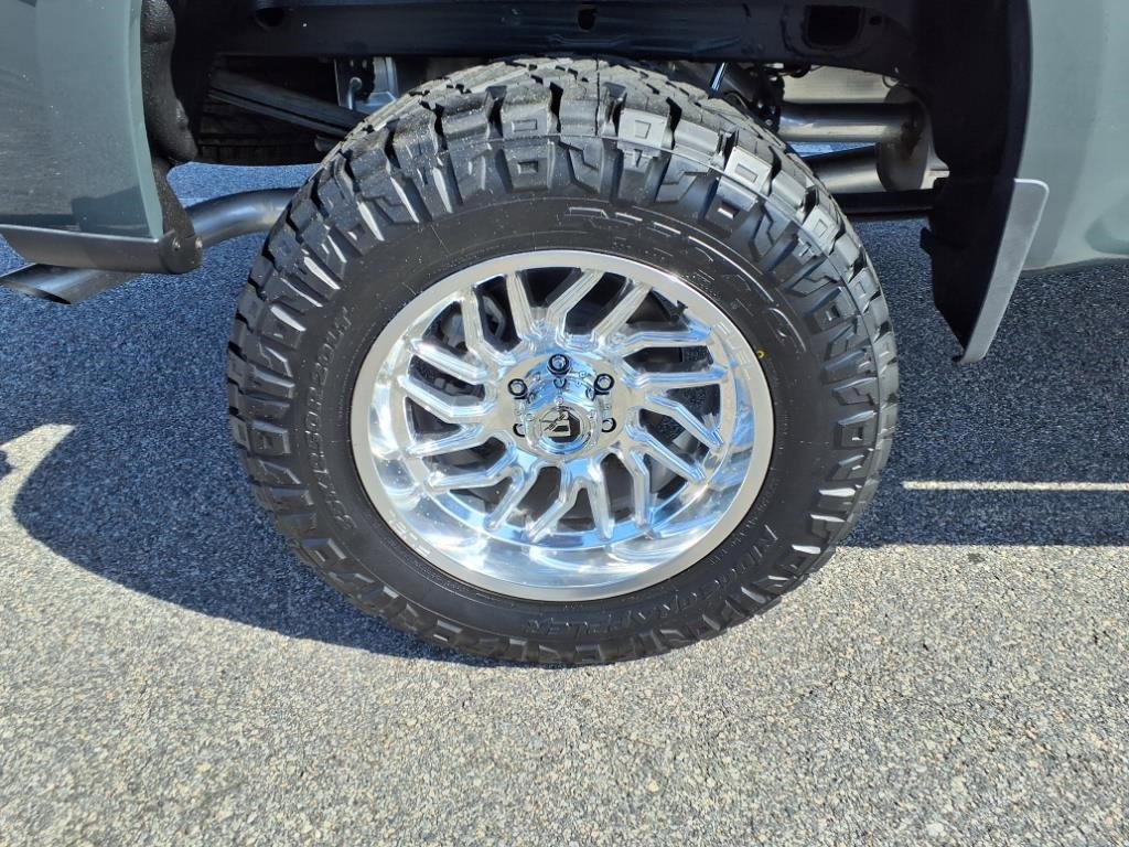 Used 2025 Chevrolet Silverado 1500 LT image 8