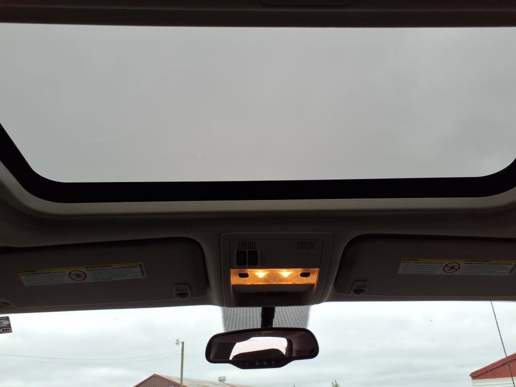 Used 2013 GMC Sierra 2500 Denali w/ Suspension Package, Off-Road image 18