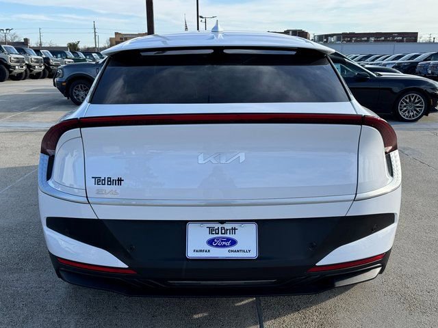 Used 2025 Kia EV6 Light image 9
