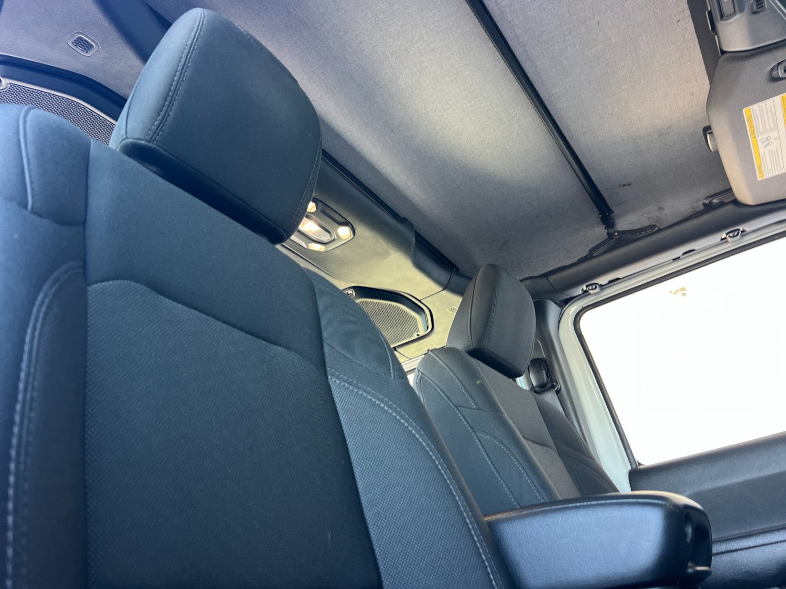Used 2022 Jeep Gladiator Sport AWD/4WD image 16
