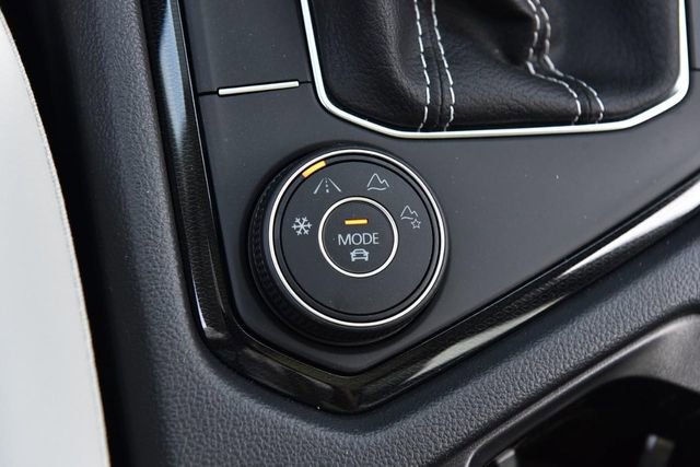 New 2026 Volkswagen Taos SE AWD/4WD image 17
