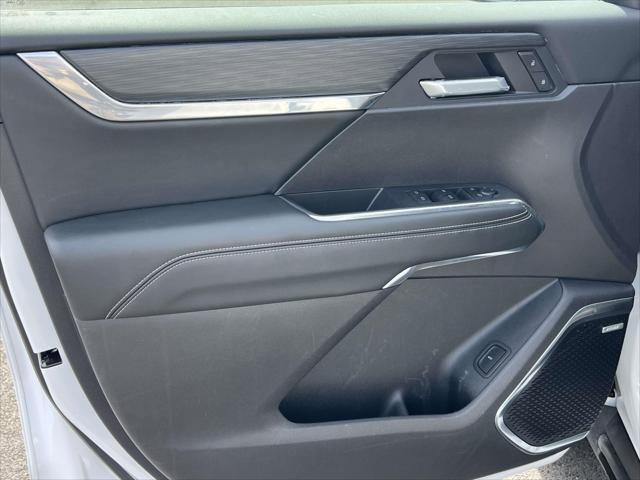 Used 2025 GMC Acadia Elevation w/ Elevation Premium Package image 14