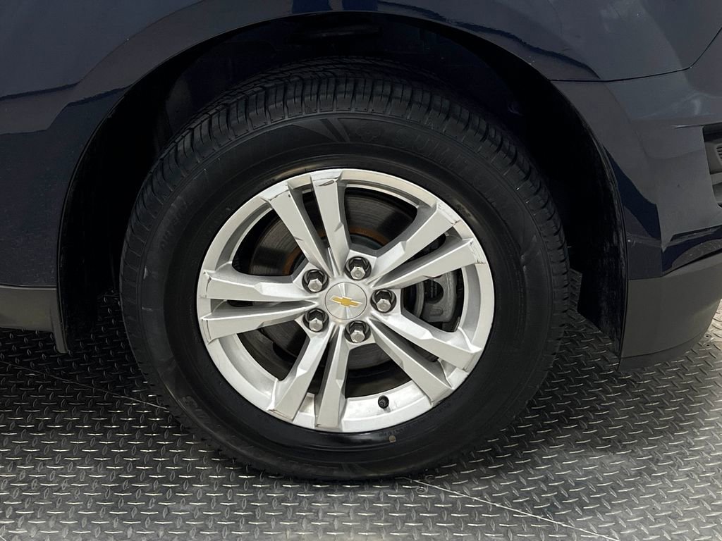 Used 2017 Chevrolet Equinox LS image 35