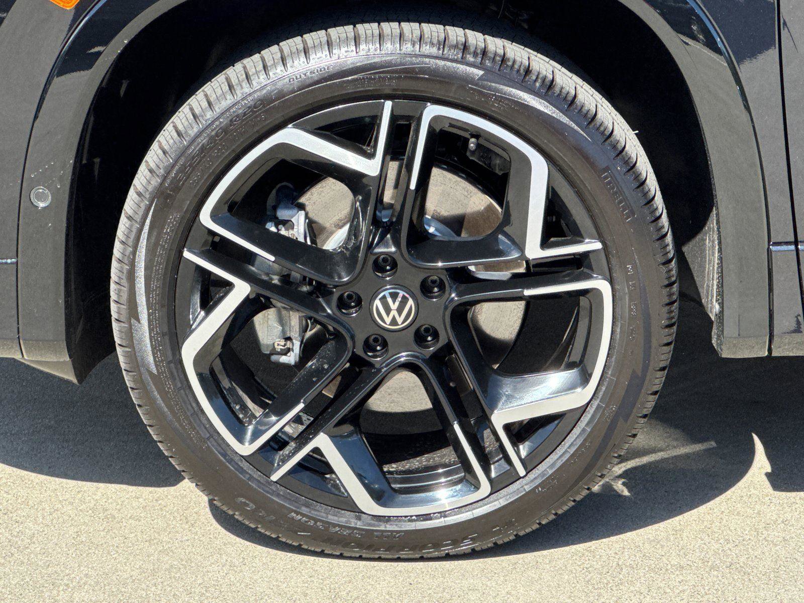 New 2026 Volkswagen Tiguan SEL R-Line AWD/4WD image 25