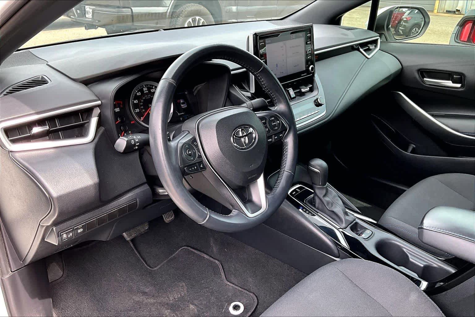 Used 2021 Toyota Corolla SE FWD image 18