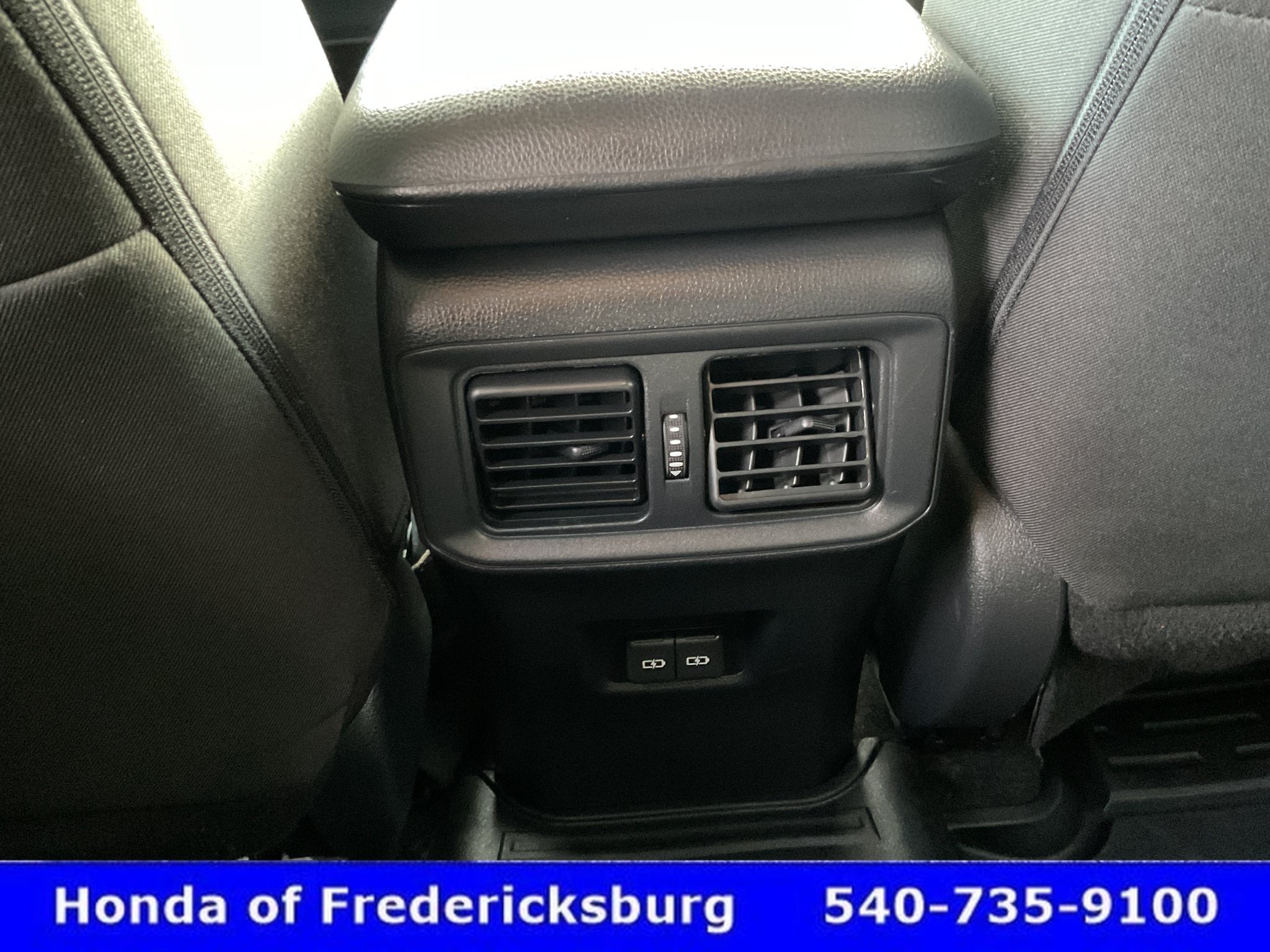 Used 2024 Toyota RAV4 XLE AWD/4WD image 40
