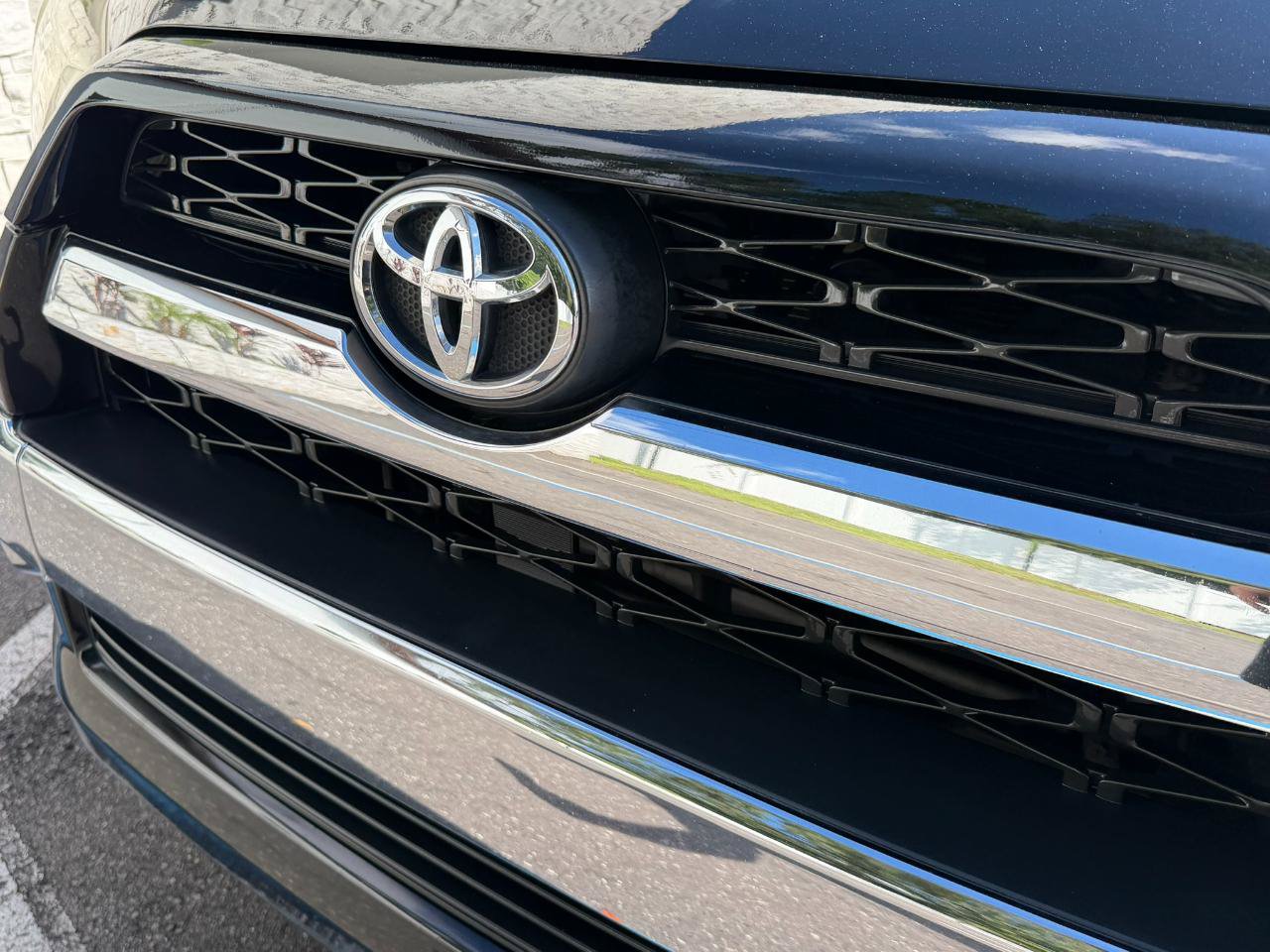 Used 2014 Toyota 4Runner Limited RWD image 5