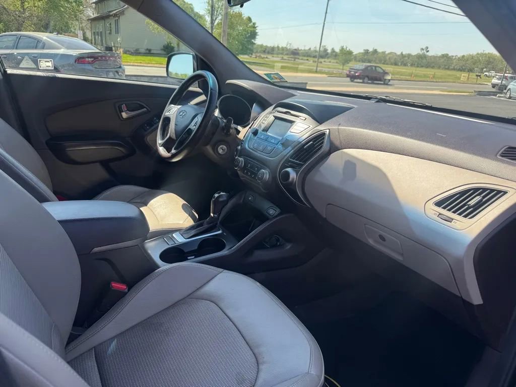 Used 2015 Hyundai Tucson SE AWD/4WD image 8