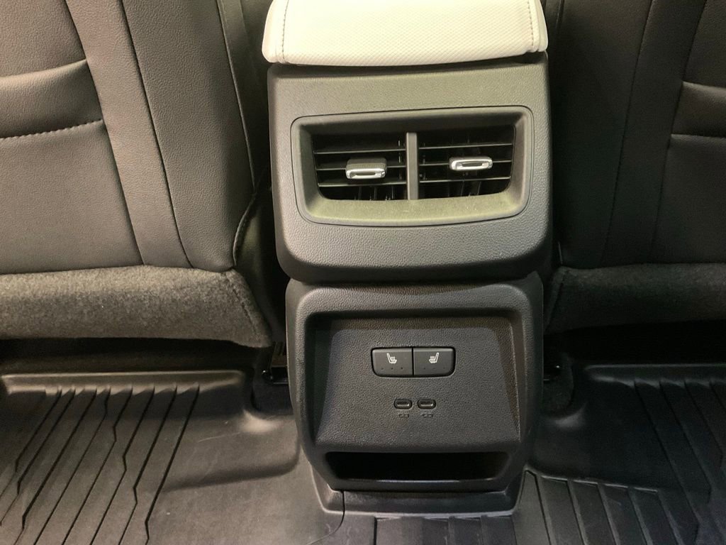 Used 2025 Chevrolet Equinox EV LT w/ Convenience Package II AWD/4WD image 37