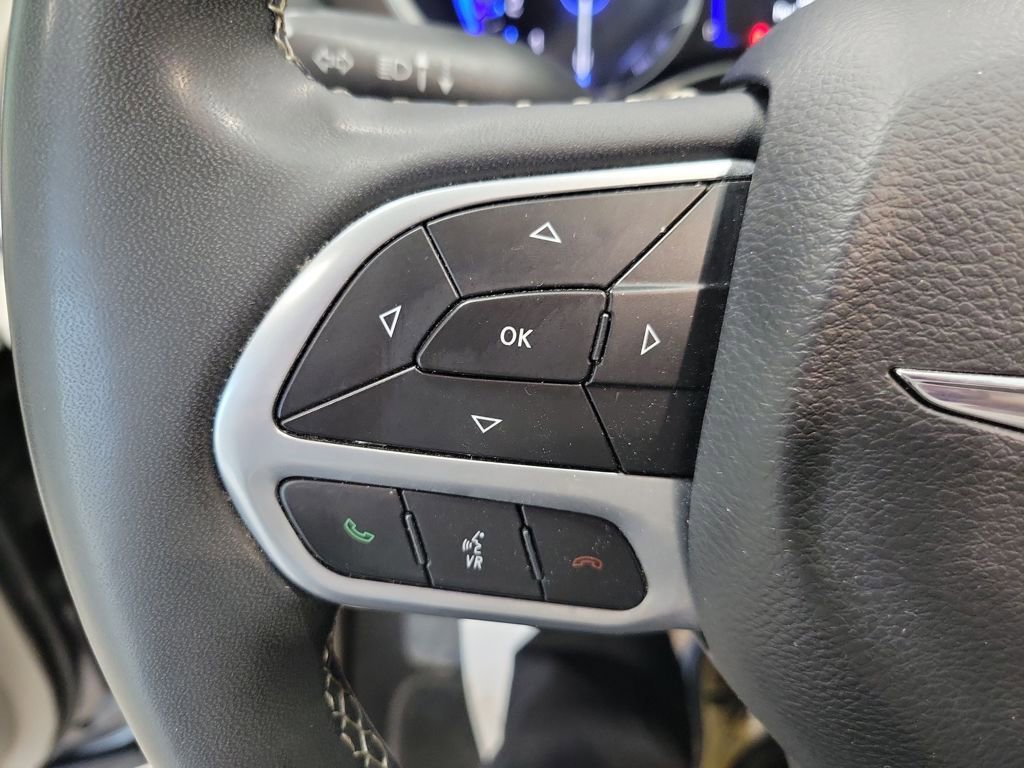 Used 2023 Chrysler Voyager LX FWD image 37