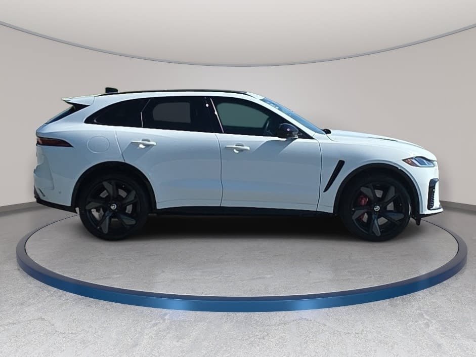 Used 2025 Jaguar F-PACE SVR 575 Edition AWD/4WD image 4