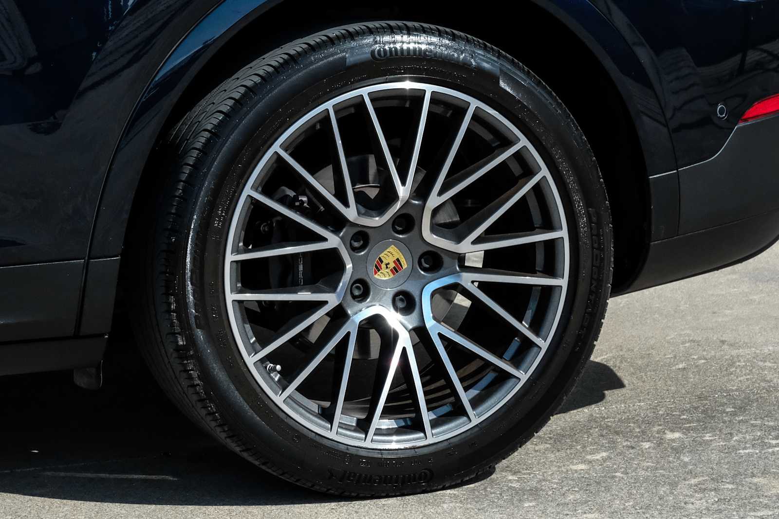 Used 2022 Porsche Cayenne image 61