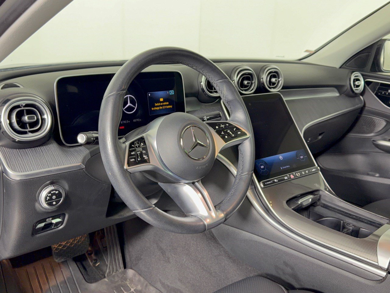 Used 2023 Mercedes-Benz C 300 Sedan image 4