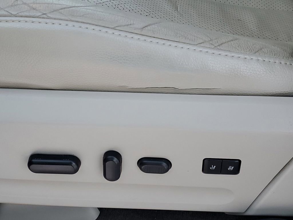 Used 2013 Ford Expedition Limited image 7