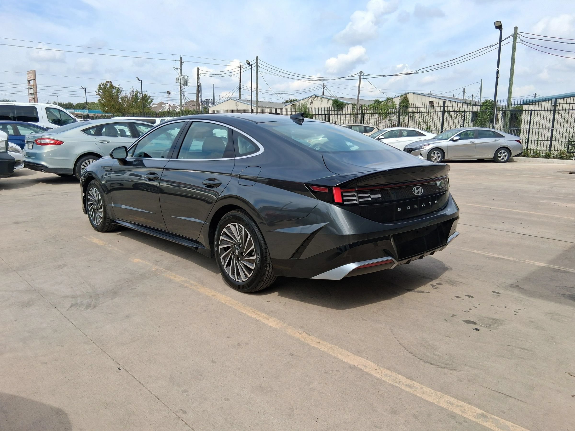 Used 2025 Hyundai Sonata SEL FWD image 6