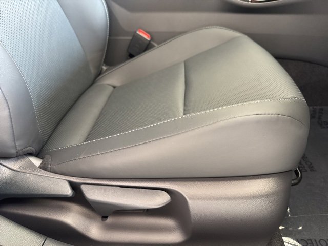 Used 2025 Toyota Prius LE image 53