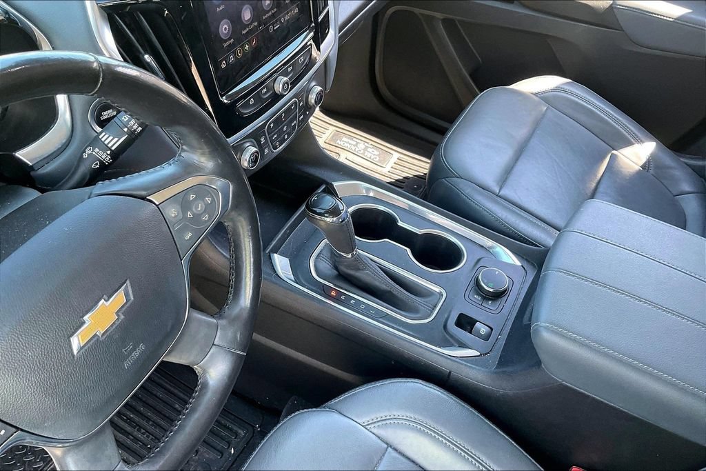 Used 2020 Chevrolet Traverse LT w/ Driver Confidence II Package FWD image 17