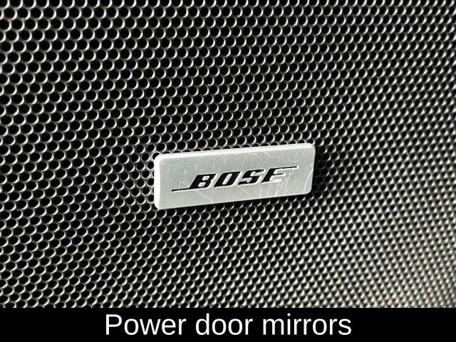 Used 2023 Chevrolet Traverse RS image 18