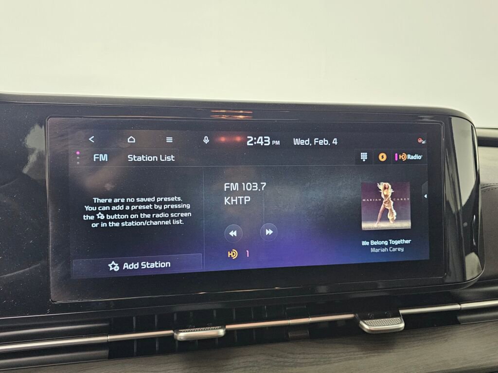 Used 2024 Kia Carnival EX image 27