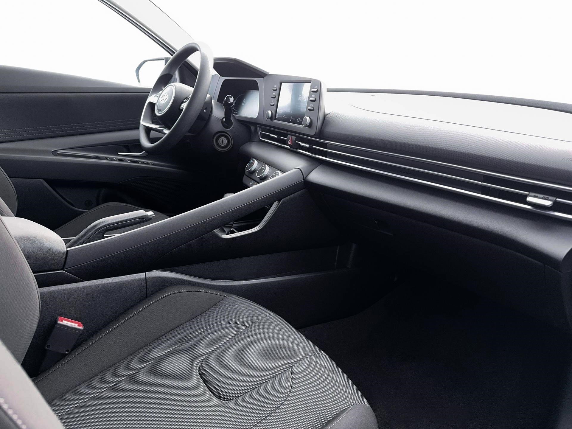 New 2026 Hyundai Elantra SE image 16