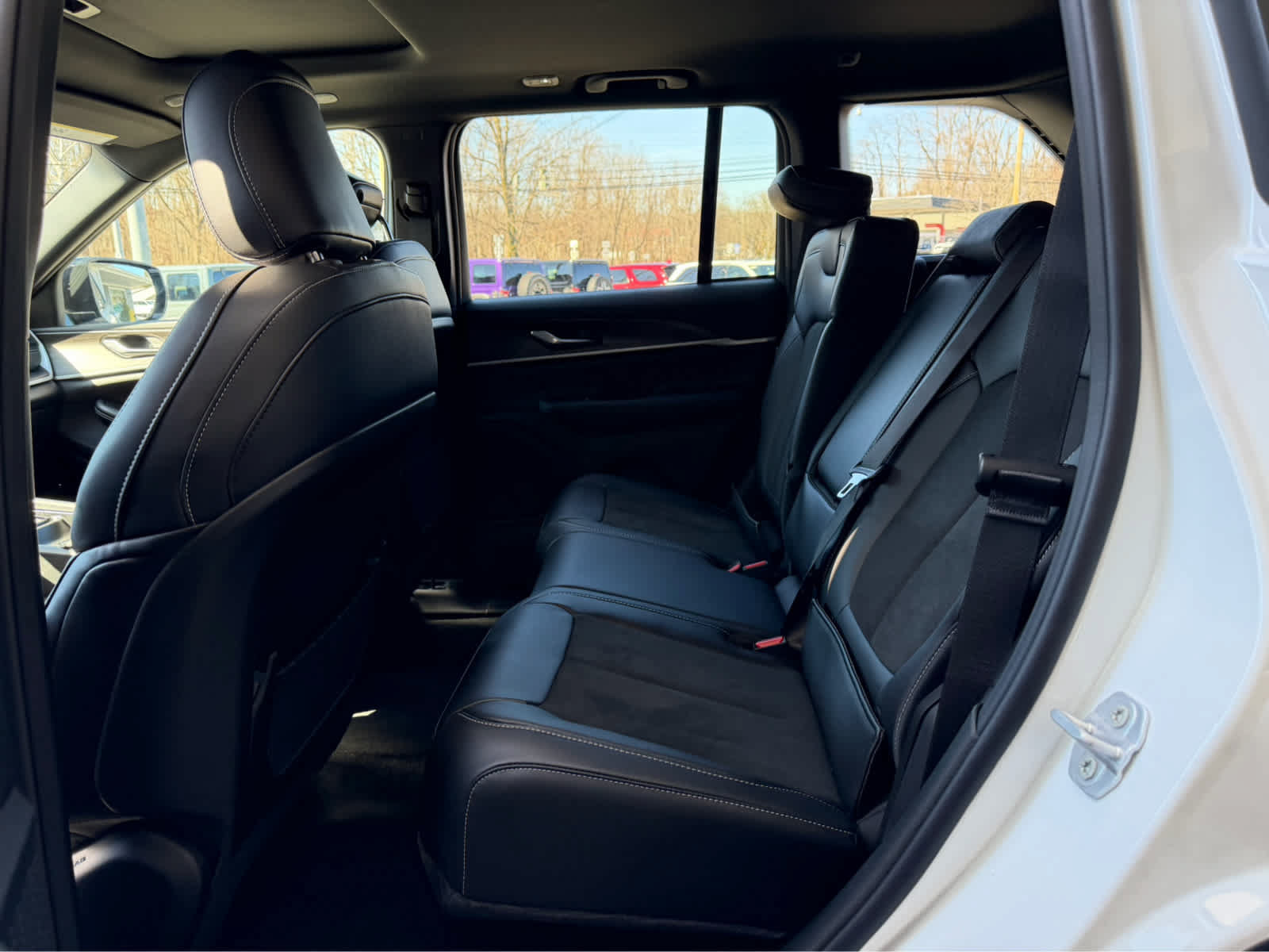 New 2026 Jeep Grand Cherokee Altitude AWD/4WD image 11