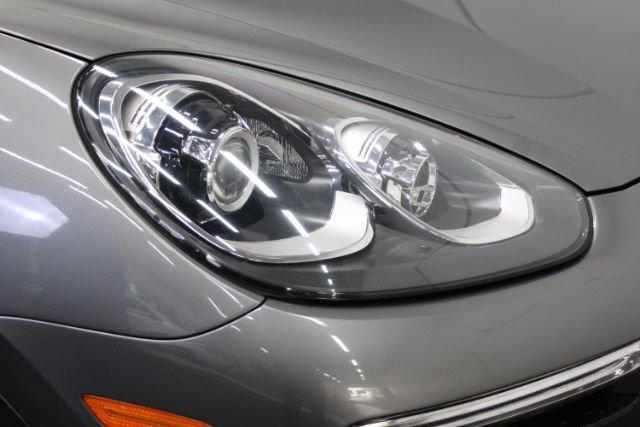 Used 2015 Porsche Cayenne S AWD/4WD image 32