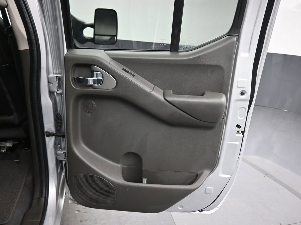 Used 2021 Nissan Frontier PRO-4X w/ Pro-4x Utility Package image 36