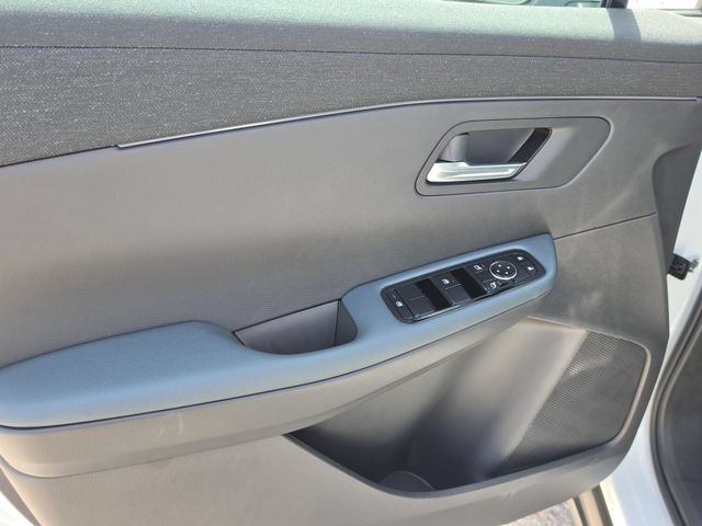 New 2026 Nissan Leaf SV+ w/ Floor Mat Package (SV+) FWD image 17