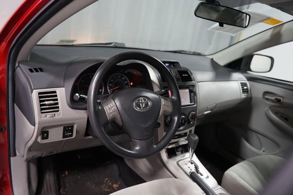 Used 2012 Toyota Corolla LE image 7