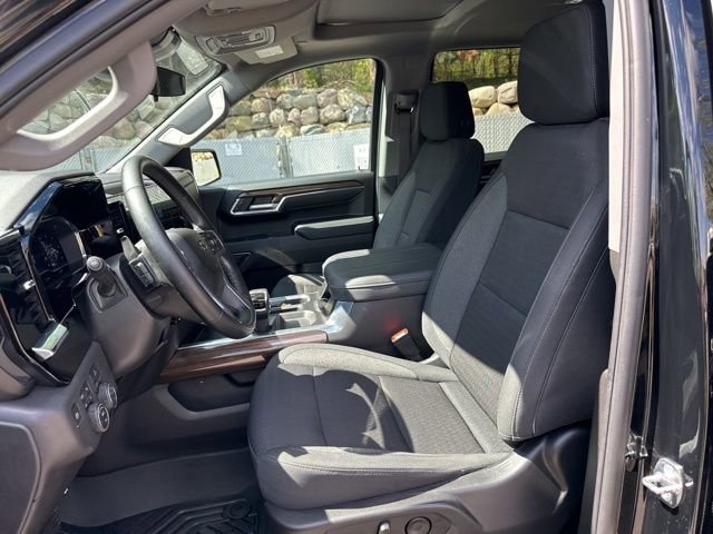 Used 2024 Chevrolet Silverado 1500 LT Trail Boss w/ Convenience Package II AWD/4WD image 16