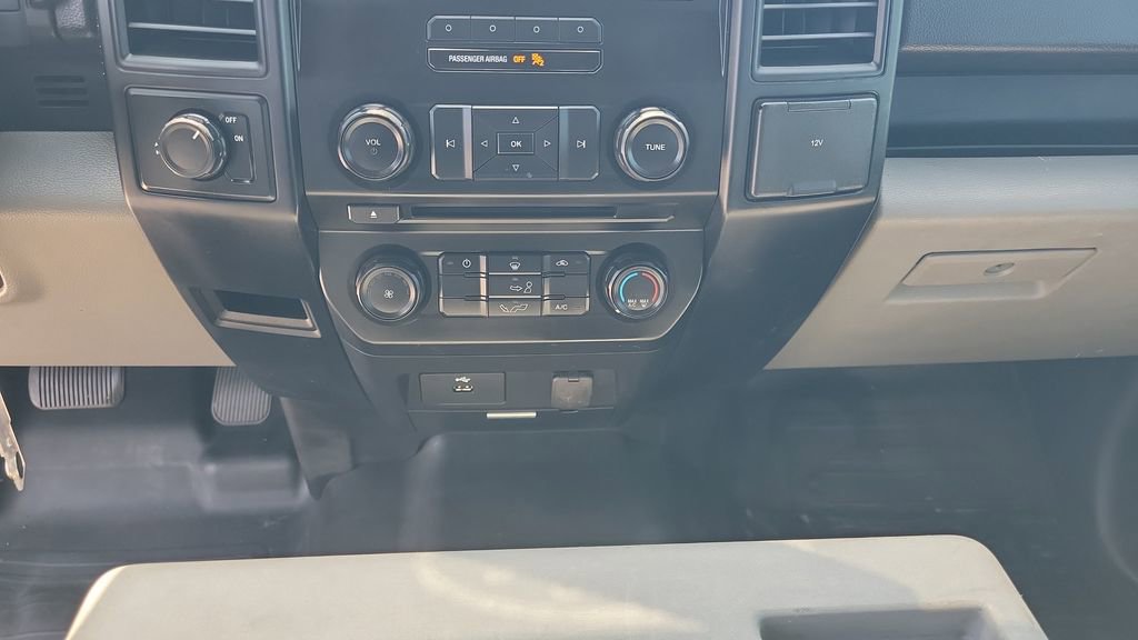 Used 2016 Ford F150 XL w/ Equipment Group 101A Mid RWD image 14