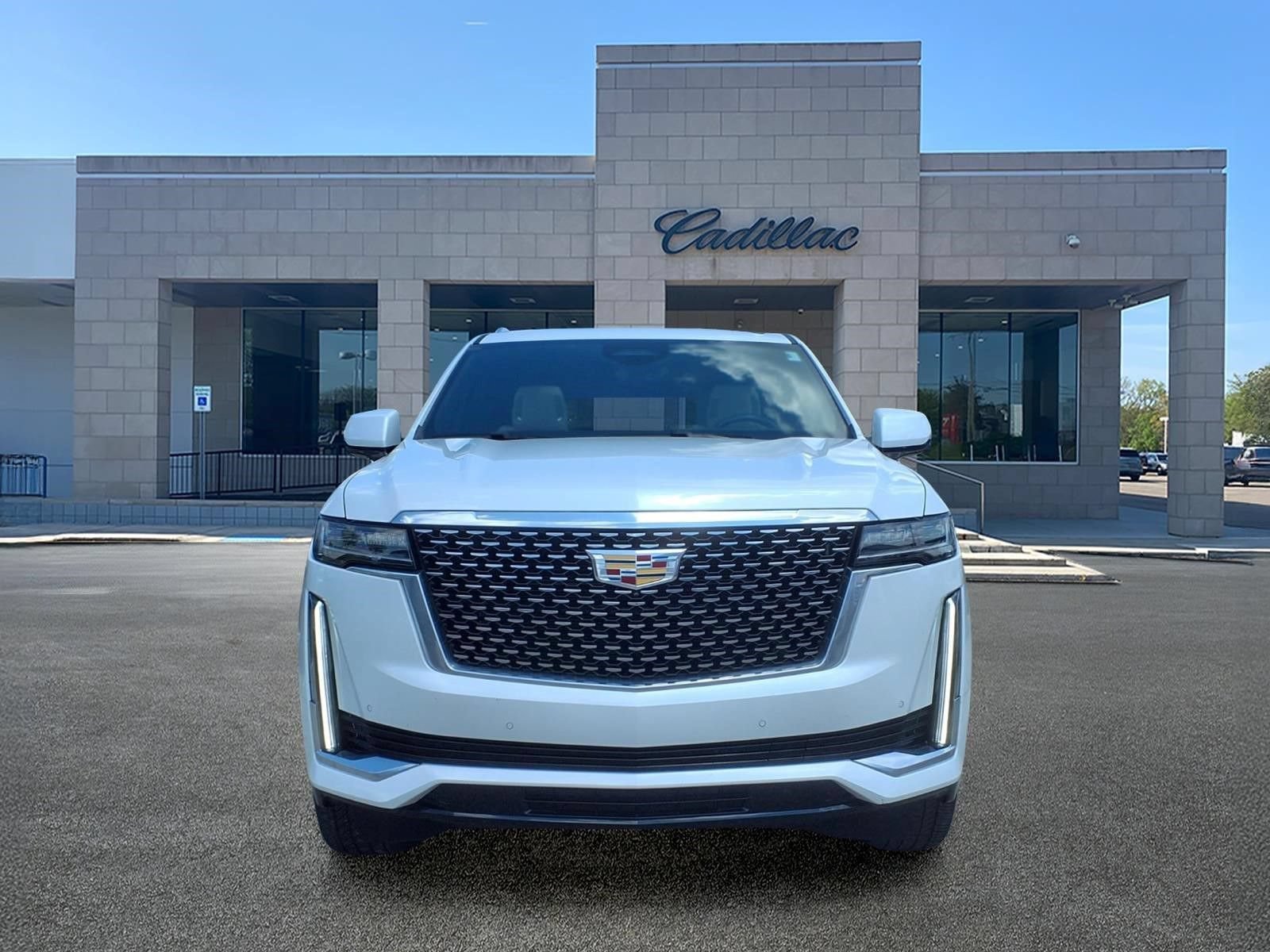 Used 2024 Cadillac Escalade Premium Luxury w/ LPO, Floor Liner Package AWD/4WD image 2