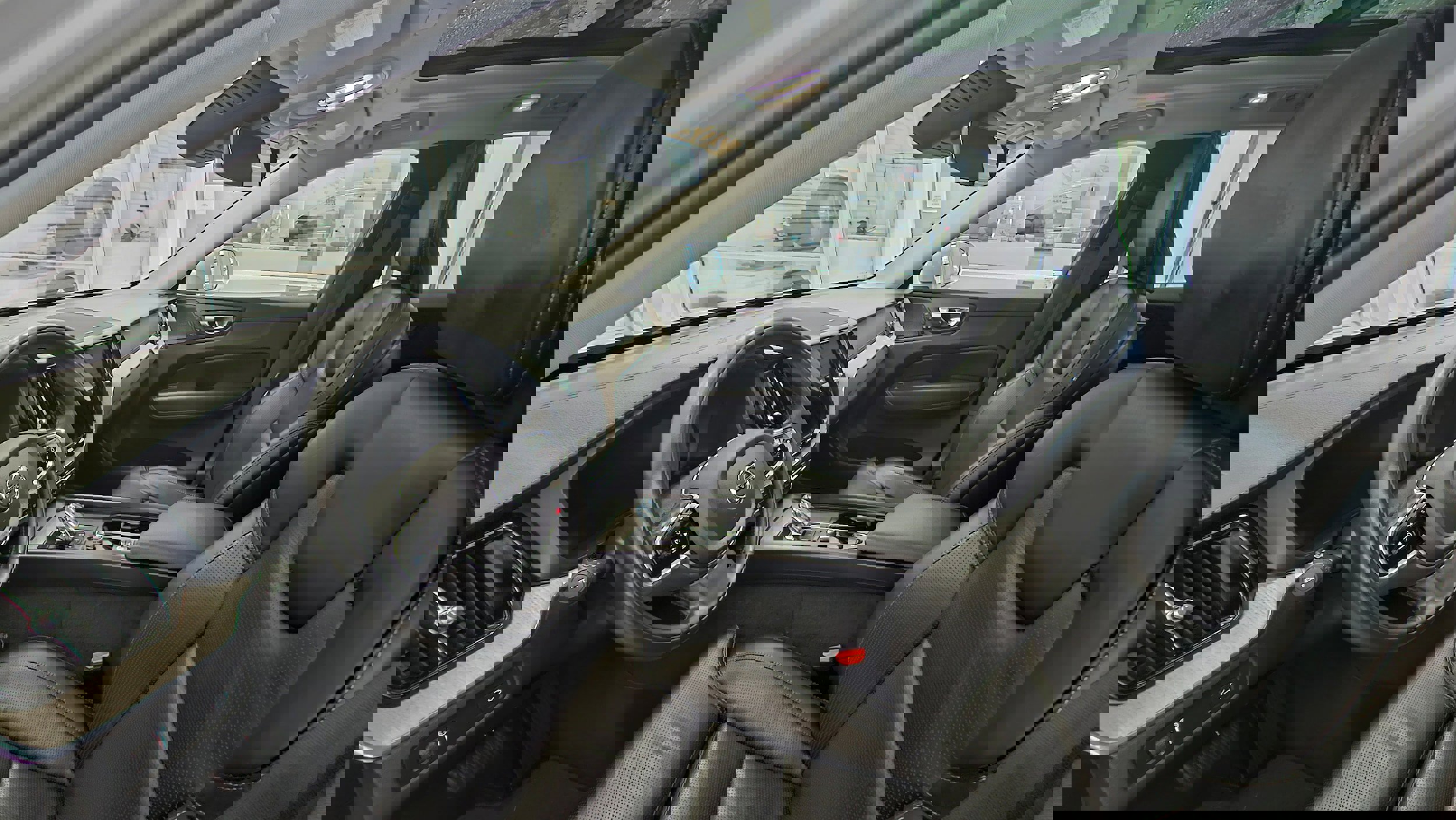 Certified 2022 Volvo XC60 B6 Inscription w/ Climate Package image 22