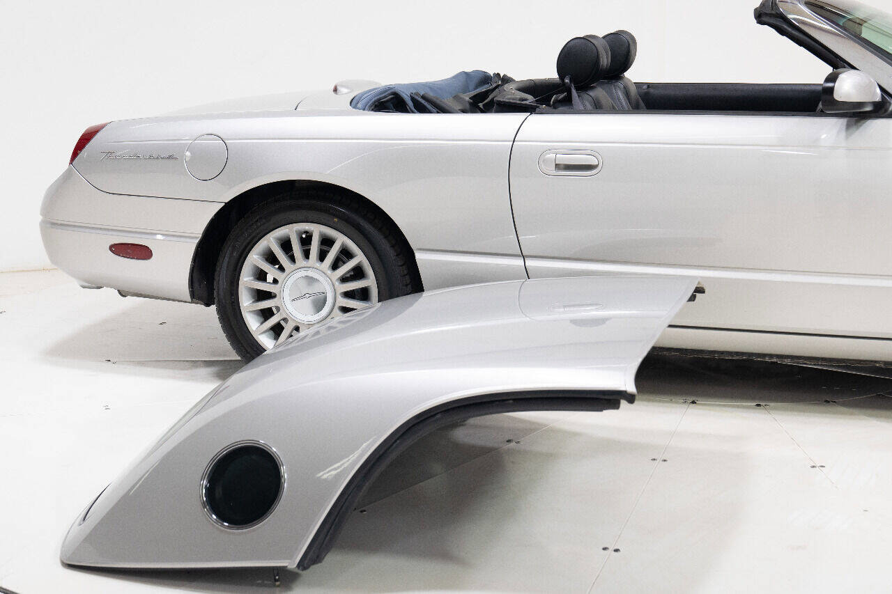 Used 2005 Ford Thunderbird Deluxe image 34