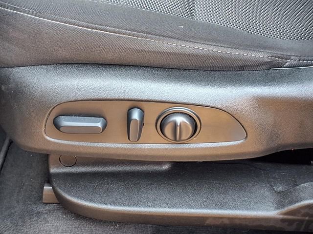 Used 2023 Chevrolet Traverse LT FWD image 4